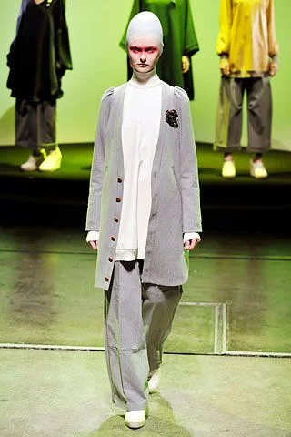 Look 18